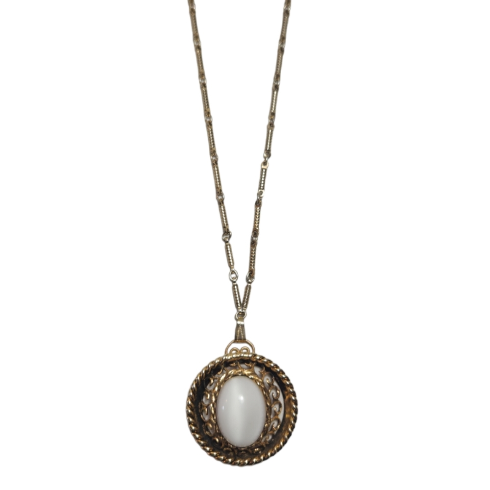 Lovely Vintage Necklace with White and Gold Pendant